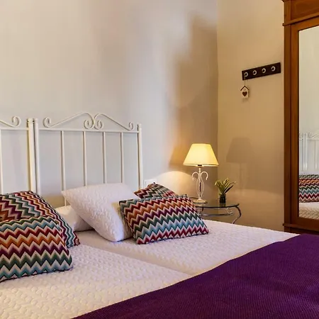 Casa Rosalia Apartment *